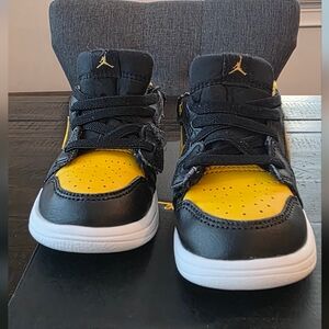 Nike, Jordan 1 Low ALT (TD), Black White Yellow Ochre, Toddler Boys' Size 8c